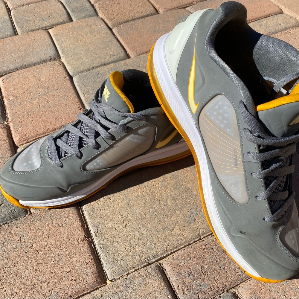 Nike Gray and Yellow Men's Sneakers - Picture 3 of 12